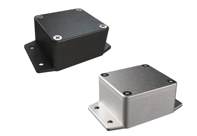 Flanged diecast aluminum electronic enclosure